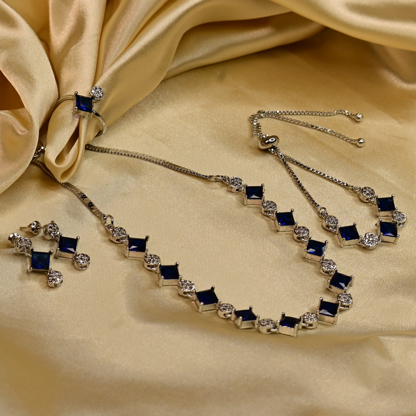 Arohini AD Necklace Set